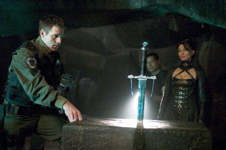 Crichton et Aeryn dans Stargate SG1